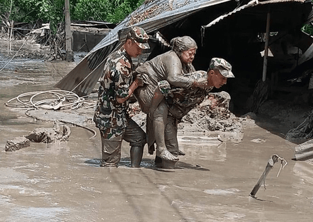 নেপালে উদ্ধার আরও ৪ ভারতীয়, এখনও নিখোঁজ ২৮৭ জন: বিদেশ মন্ত্রক