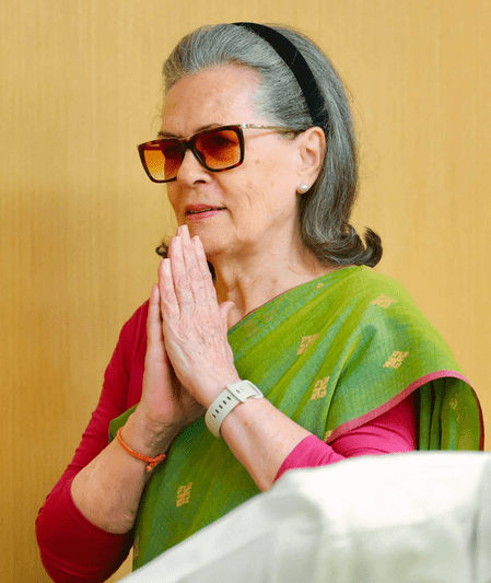 সোনিয়া গান্ধীর বই প্রকাশ না করা নিয়ে বিজেপি-কংগ্রেসের চাপানউতোর