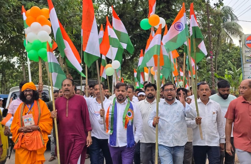 দেশপ্রেমের চেতনায় উদ্দীপ্ত হয়ে জাতীয় পতাকার মর্যাদা রক্ষা করতে হবে: পর্যটনমন্ত্রী