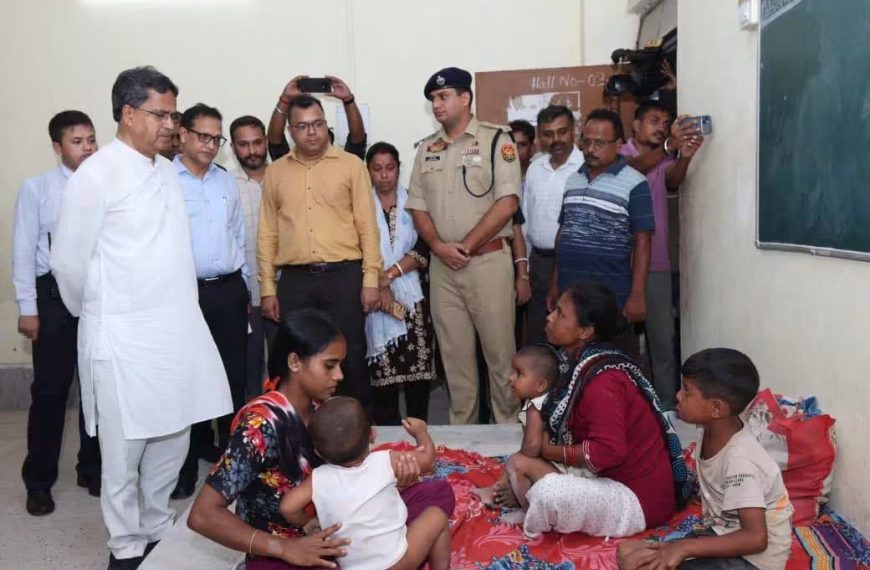 বন্যা সমস্যার স্থায়ী সমাধানের লক্ষ্যে কাজ করছে সরকার: মুখ্যমন্ত্রী