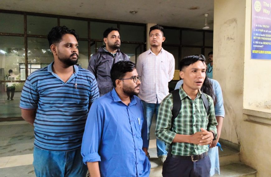 এজিএমসি ছাত্রী হোস্টেলে চুরির ঘটনায় নিরাপত্তা জোরদারের দাবি, অধ্যক্ষের কাছে ডেপুটেশন এসএফআই-টিএসইউর