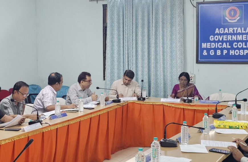 আগরতলা গভর্নমেন্ট মেডিক্যাল কলেজ অ্যান্ড জিবিপি হাসপাতালের সামগ্রিক ব্যবস্থাপনার উন্নয়নকল্পে রোগী কল্যাণ সমিতির সভায় গুরুত্বপূর্ণ সিদ্ধান্ত গৃহীত