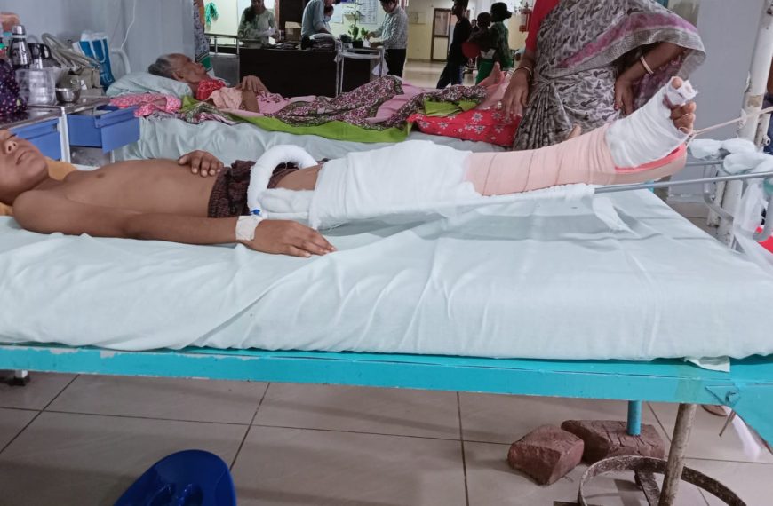 স্কুল থেকে ফেরার পথে ট্রিপারের ধাক্কায় গুরুতর আহত ষষ্ঠ শ্রেণির ছাত্র, জিবি হাসপাতালে চিকিৎসাধীন