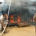 টাকারজলা থানার সংলগ্ন দোকানে আগুন, অল্পের জন্য রক্ষা পেল টাকারজলা বাজার