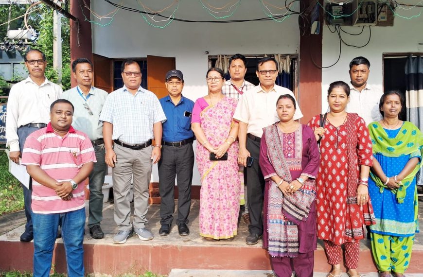 সারপ্রাইজ ভিজিটে ১৫ জন প্রধানশিক্ষককে শোকজ, কড়া নজরদারিতে সিপাহীজলার বিদ্যালয়