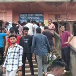 বর্ধিত বিদ্যুৎ বিলের প্রতিবাদে সোনামুড়া ইলেকট্রিক অফিসে তালাবন্দি, বিক্ষোভে উত্তাল এলাকা