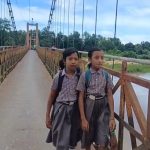 তেলকাজলা ঝুলন্ত সেতুতে দুর্ঘটনা, আহত ৬০ বছরের বৃদ্ধসংস্কারের দাবি ক্ষুব্ধ এলাকাবাসীর