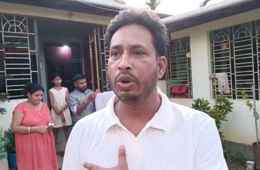 রক্তদান শিবিরের আগে ডিওয়াইএফআই রাজ্য সম্পাদকের বাড়িতে হামলার অভিযোগ, শাসক দলের বিরুদ্ধে সরব নবারুণ দেব
