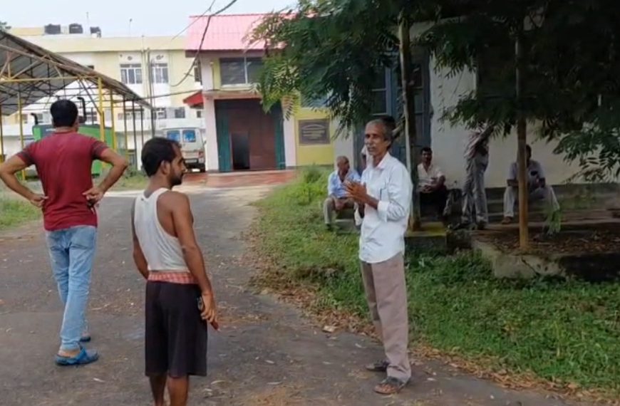 সাব্রুমে গৃহবধূর রহস্যজনক মৃত্যু, আত্মহত্যার দাবিকে ঘিরে একাধিক প্রশ্ন