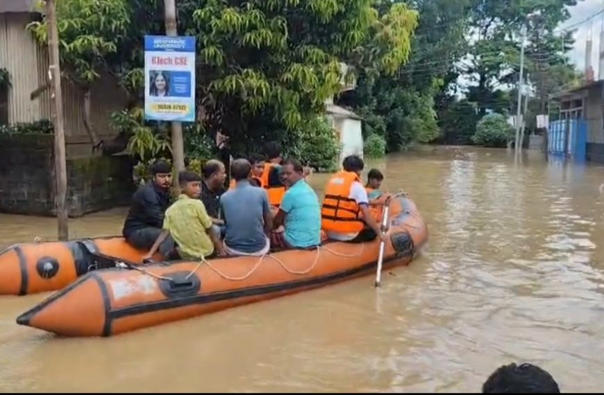 বন্যা পরিস্থিতিতে রাজ্যে ১৭টি ত্রাণ শিবির, আশ্রয়ে ৪১০ পরিবারের ১৩৫২ জন
