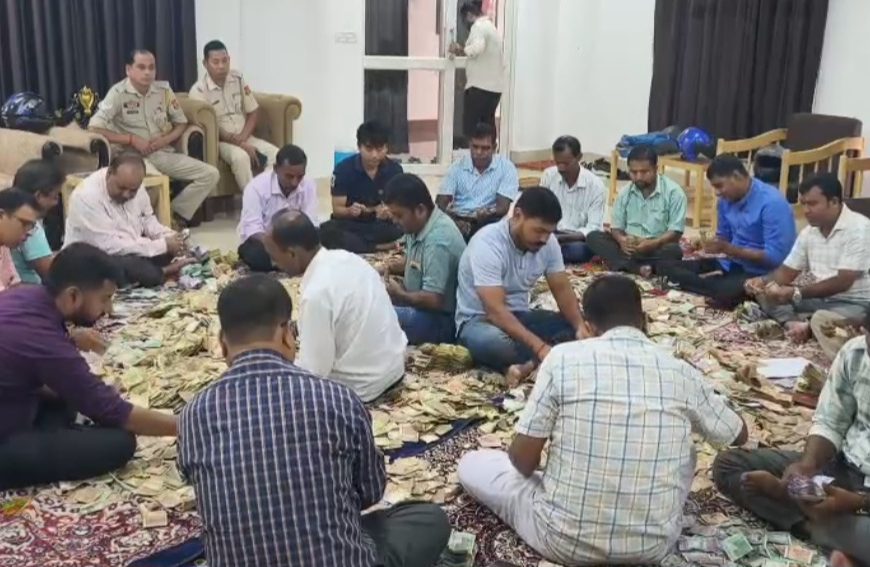 ১ মাস ২০ দিন পর খুলল মাতা ত্রিপুরা সুন্দরী মন্দিরের প্রণামী বাক্স, মিলল বিদেশি মুদ্রাও