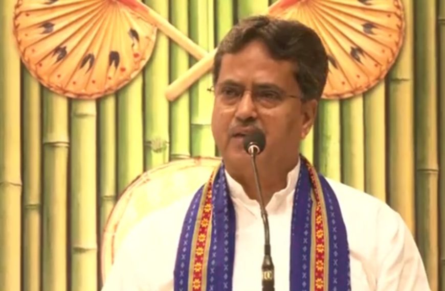 ড্রাইভার পদে ১৬ জনকে অফার লেটার, ১৮০ মহিলাকে সেলাই মেশিন প্রদান মুখ্যমন্ত্রীর