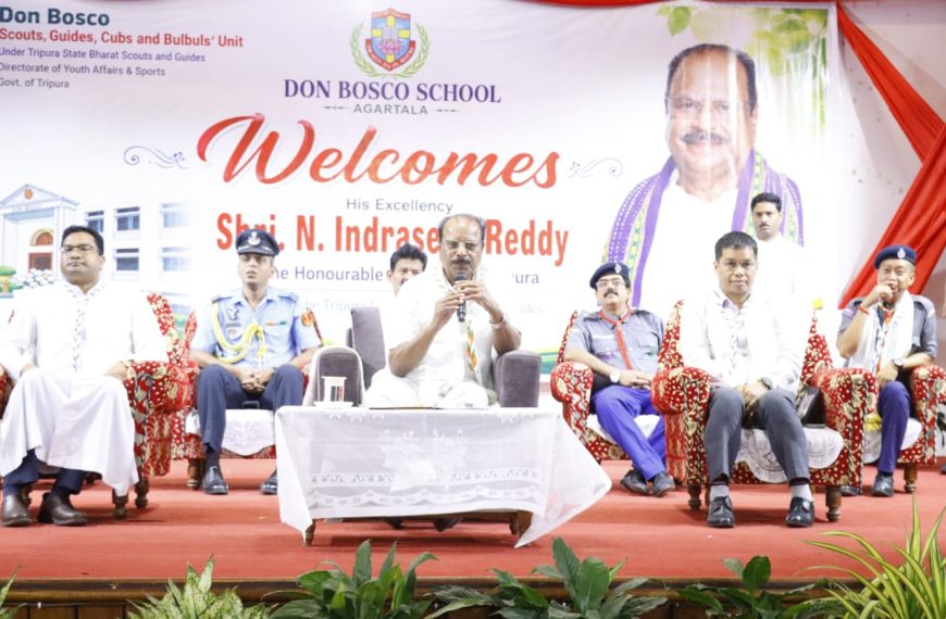 ডনবসকো স্কুল এবং বাণীবিদ্যাপিঠ গার্লস হায়ার সেকেন্ডারি স্কুল পরিদর্শনে রাজ্যপাল