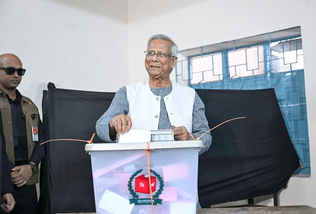 মার্কিন যুক্তরাষ্ট্রের সঙ্গে ‘খারাপ’ বাণিজ্য চুক্তি তড়িঘড়ি করায় সমালোচনার মুখে ইউনূস সরকার: রিপোর্ট