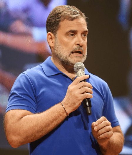 মহারাষ্ট্রে এসআইআর খসড়া ভোটার তালিকা নিয়ে নির্বাচন কমিশনকে নিশানা রাহুল গান্ধীর