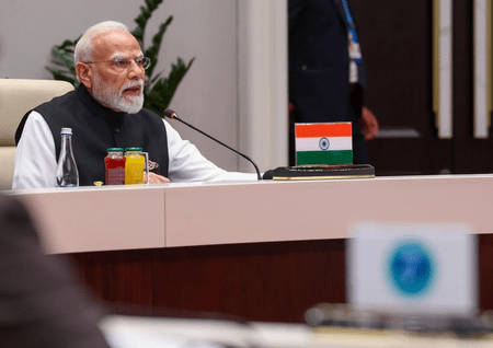 ‘সব যুদ্ধের সমাধান হোক আলোচনার মাধ্যমে, যুদ্ধক্ষেত্রে নয়’: এসসিও সম্মেলনে মোদি