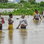 বিহারে বন্যা পরিস্থিতির অবনতি, বিপদসীমার উপর দিয়ে বইছে ৮টি প্রধান নদী
