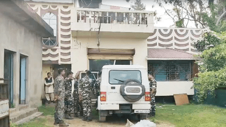 পলাতক পাথর খাদান মালিক ‘স্টোন ব্যারন’ টুলু মণ্ডলের দ্বিতীয় সম্পত্তিতে পুলিশের তল্লাশি
