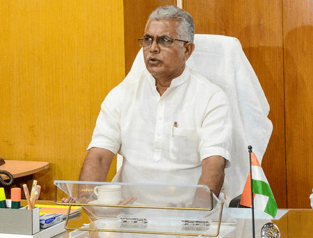 দলীয় প্রতীক নিয়ে টানাপোড়েনের মাঝে তৃণমূলকে কড়া আক্রমণ দিলীপ ঘোষের