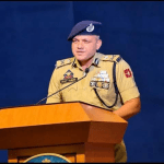 মাদক ও সোশ্যাল মিডিয়ার ফাঁদ থেকে দূরে থাকুন, শিক্ষক-অভিভাবকদের বিশ্বাস করুন: পড়ুয়াদের কাশ্মীর পুলিশের আইজি