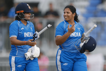 বল হাতে চারানি, ব্যাটে শেফালি, জাপানকে হারিয়ে সেমিফাইনালে ভারত