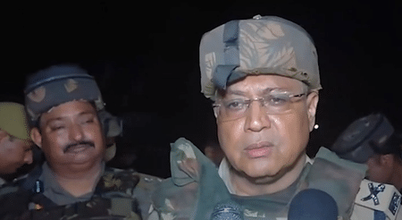 স্ত্রী ও দুই পুরোহিতকে গুলি, তিন সন্তানকে পণবন্দি; আজমগড়ে পুলিশের গুলিতে অভিযুক্তের