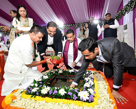কলকাতায় ৪,০০০ কোটির ‘আদানি আরোগ্য মন্দির’-এর ভিত্তিপ্রস্তর স্থাপন, বাংলায় ১ লক্ষ কোটির বিনিয়োগ পরিকল্পনা