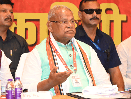 প্রাতিষ্ঠানিক মতপার্থক্যকে রাজনৈতিক রং দেওয়া উচিত নয়: জিতন রাম মাঝি