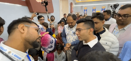 অনুমতি ছাড়া অভিষেকের ‘সেবাশ্রয়’ শিবিরে চিকিৎসা, সরকারি ডাক্তারদের বিরুদ্ধে ব্যবস্থা বিবেচনা
