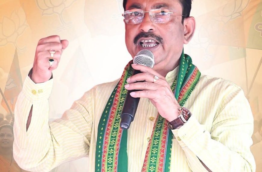 উমাকান্ত মিনি স্টেডিয়ামে মহিলা খেলোয়াড়দের ড্রেসিংরুম তৈরিতে ২.৮০ কোটি টাকা বরাদ্দ সাংসদ রাজীব ভট্টাচার্য – র