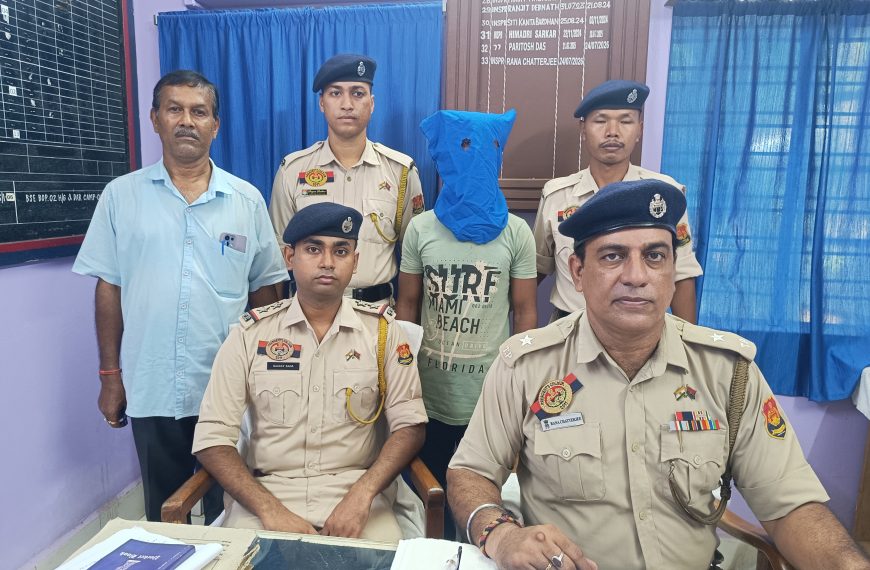 প্রাক্তন পুলিশকর্মীর বাড়িতে চুরির চেষ্টা ও হামলার অভিযোগ; আমতলীতে আটক অভিযুক্ত