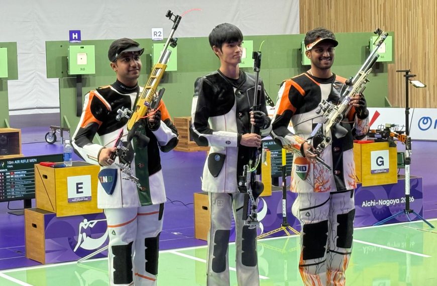 এশিয়ান গেমসে শুটিংয়ে ভারতের তিন পদক, ১০ মিটার এয়ার রাইফেলে রৌপ্য-রূপা ও ব্রোঞ্জ