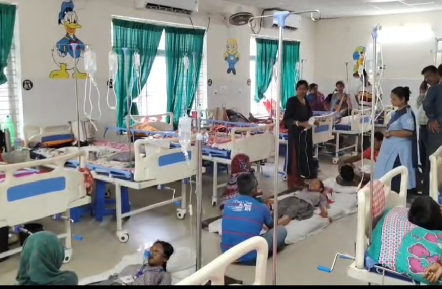 ক্লাস চলাকালীন শ্বাসকষ্টে অসুস্থ ১৩ পড়ুয়া, শিক্ষকদের ভূমিকা নিয়ে ক্ষুব্ধ অভিভাবকরা