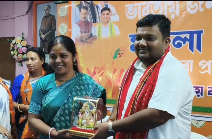 সংগঠন শক্তিশালী করতে মহিলা মোর্চার নবনিযুক্ত পদাধিকারীদের নিয়ে বৈঠক