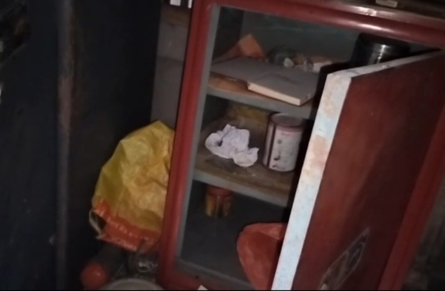রাউৎখলায় পরপর দুই বাড়িতে দুঃসাহসিক চুরি, আতঙ্কে এলাকাবাসী