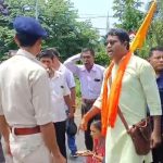 বৃদ্ধাকে মারধরের অভিযোগ, বিশ্রামগঞ্জে থানার সামনে পথ অবরোধ হিন্দু নাগরিক মঞ্চের
