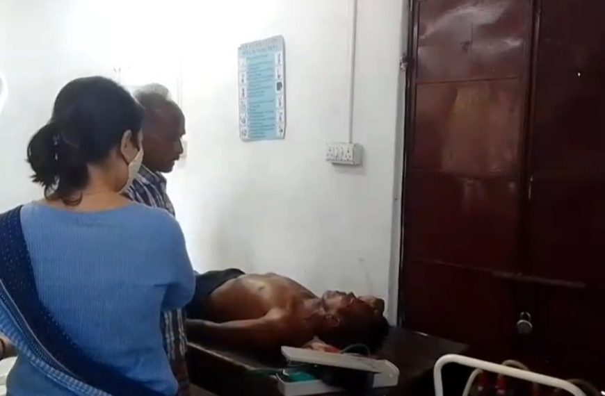 সোনাতলায় গাছ থেকে পড়ে গুরুতর আহত দিনমজুর, জিবি হাসপাতালে রেফার