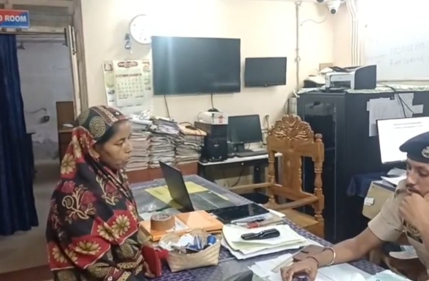 মেলাঘরে পোস্ট অফিসের নামে প্রতারণার অভিযোগ, মেয়ের বিয়ের জন্য জমানো টাকা আত্মসাতের দাবি