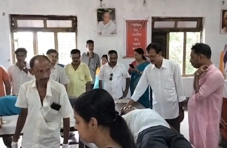 শহীদ কমরেড গৌতম প্রসাদ দত্তের ৪৭তম শহীদান দিবসে বিশালগড়ে রক্তদান শিবির