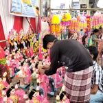 বিশ্বকর্মা পূজাকে ঘিরে বটতলা মূর্তির বাজারে জমজমাট কেনাকাটা