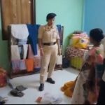 দিনদুপুরে তালা ভেঙে বাড়িতে চুরি, নগদ ২ লক্ষ টাকা ও স্বর্ণালংকার উধাও