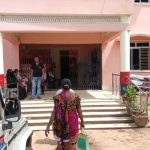 মতিনগরে মহিলার গলায় ছুরি ঠেকিয়ে সোনার চেইন, নগদ টাকা ও স্মার্টফোন ছিনতাইয়ের অভিযোগ