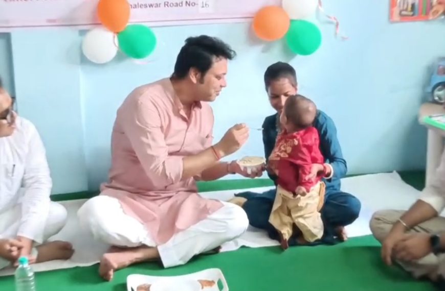 প্রধানমন্ত্রীর জন্মদিন উপলক্ষে ২৫ নম্বর ওয়ার্ডে ‘অঙ্গন মিলন সেবা’, উপস্থিত বিপ্লব কুমার দেব