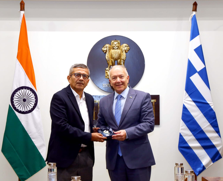 ভারত-গ্রিসের মধ্যে প্রতিরক্ষা ও কৌশলগত সহযোগিতা নিয়ে আলোচনা