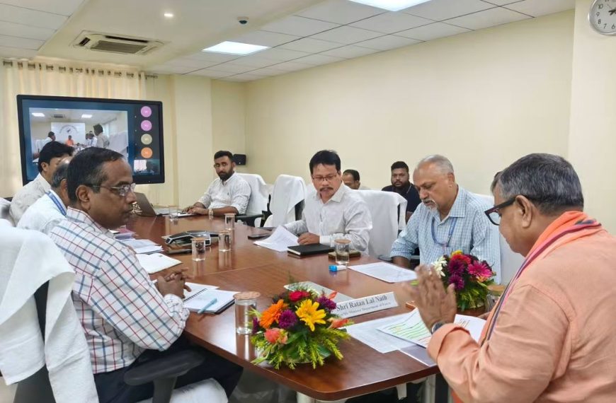 দূর্গাপূজায় বাড়তি বিদ্যুৎ চাহিদা মোকাবিলায় আগাম প্রস্তুতির নির্দেশ বিদ্যুৎ মন্ত্রীর