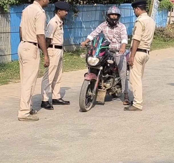 নাবালককে বাইক চালাতে দেওয়ায় ২৫ হাজার টাকা জরিমানা