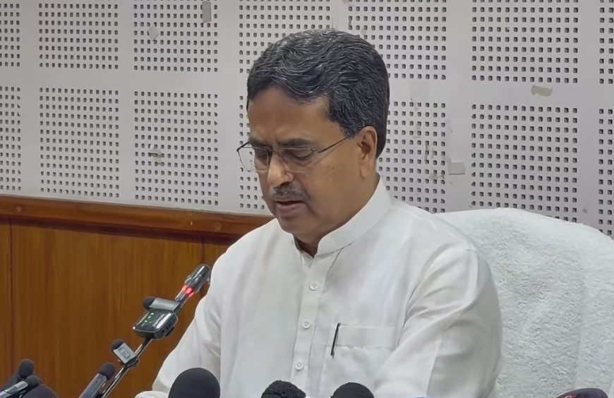 সরকারি কর্মচারীদের জন্য বড় সুখবর, ৩ শতাংশ ডিএ বৃদ্ধি ঘোষণা মুখ্যমন্ত্রীর